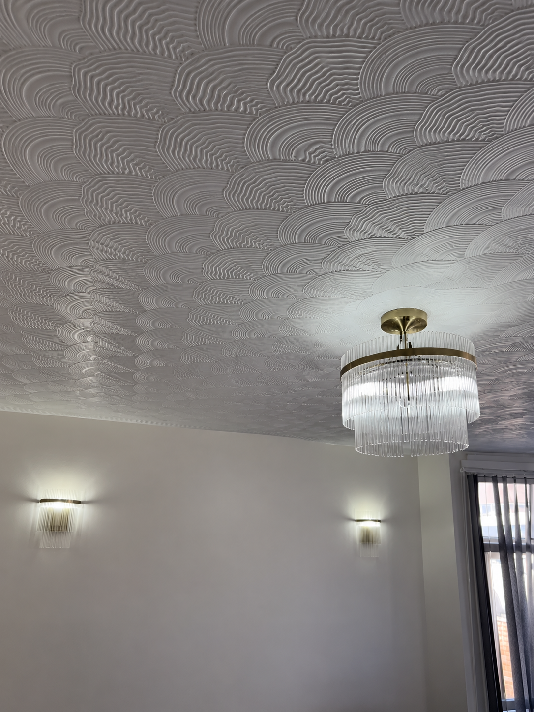 Sculpted-Ceiling-with-Crystal-Lighting.png